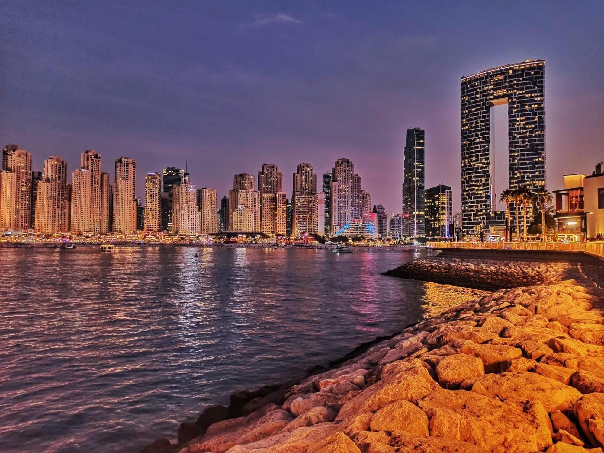 Seaview Beach Hostel Jbr - Walk To Beach - Gym - Pool - Metro Station Dubai Dış mekan fotoğraf