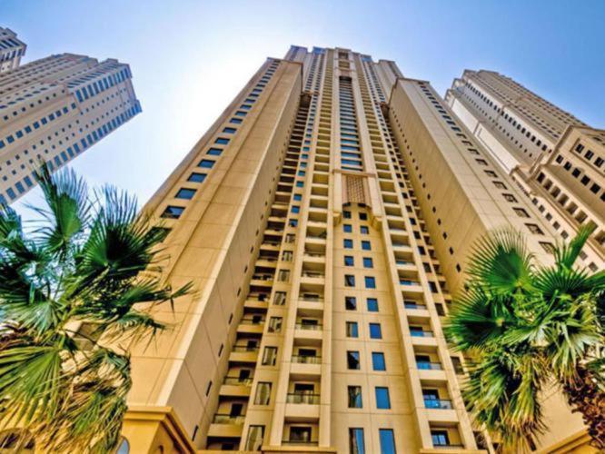 Seaview Beach Hostel Jbr - Walk To Beach - Gym - Pool - Metro Station Dubai Dış mekan fotoğraf