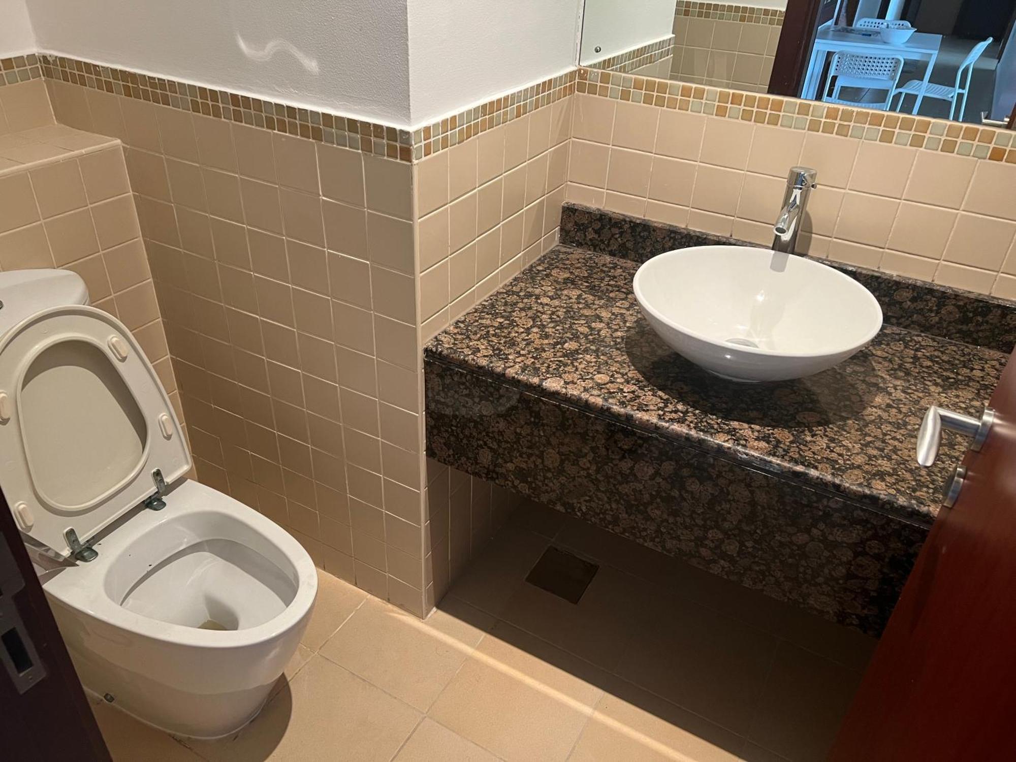 Seaview Beach Hostel Jbr - Walk To Beach - Gym - Pool - Metro Station Dubai Dış mekan fotoğraf