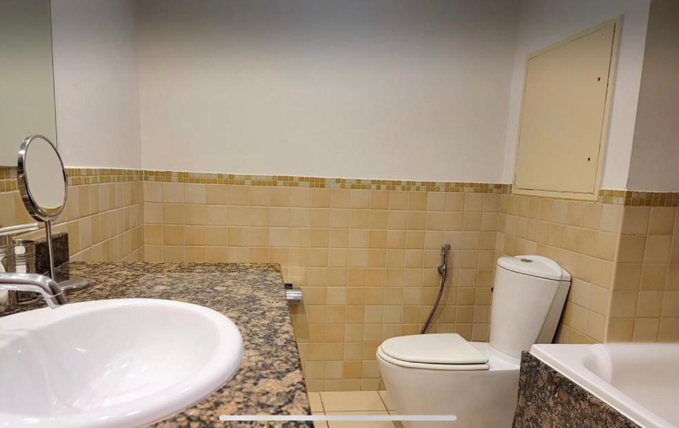 Seaview Beach Hostel Jbr - Walk To Beach - Gym - Pool - Metro Station Dubai Dış mekan fotoğraf